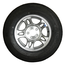 Load Rite Split Star aluminum wheel